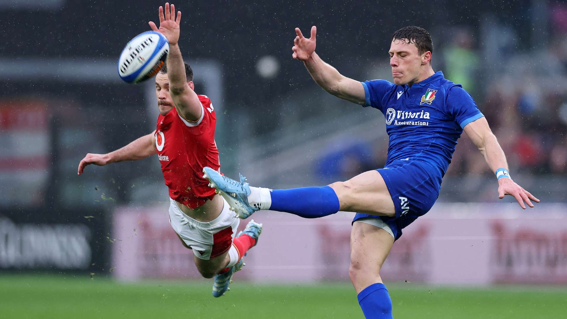 现愈发紧绷 现愈发紧绷