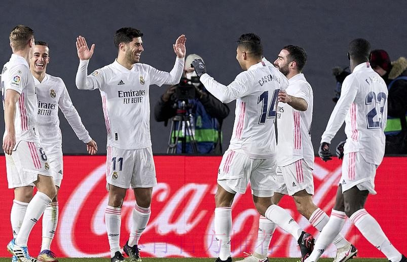 西甲-巴斯克斯阿森西奥相互传射 皇马2-0暂升榜首